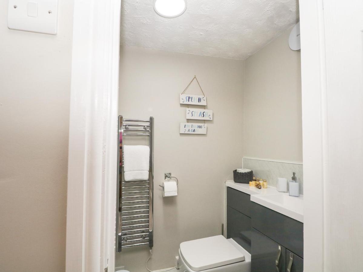 21 Chew Valley Road Oldham Ngoại thất bức ảnh