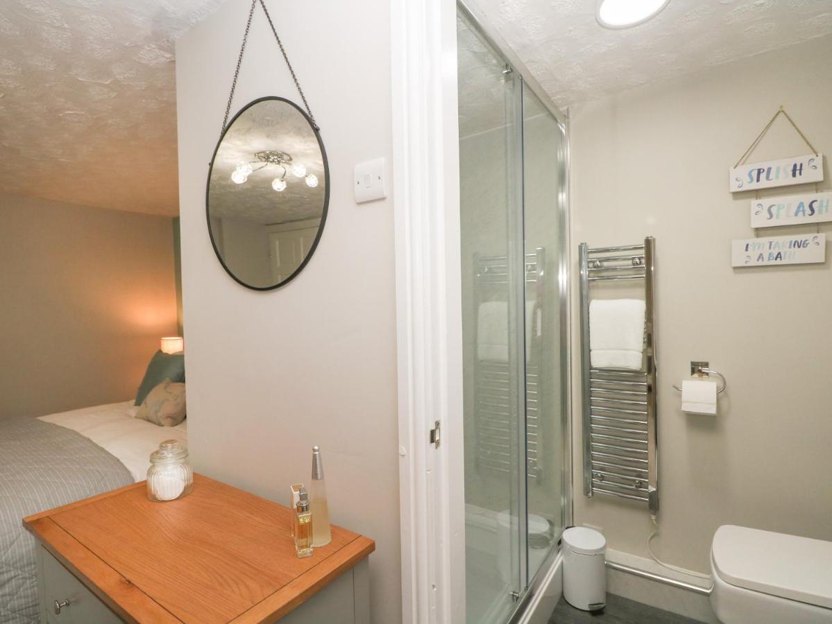21 Chew Valley Road Oldham Ngoại thất bức ảnh